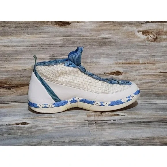 Air Jordan North Carolina Tarheels Limited Edition 15 Retro SE 325835-101 2008 - Picture 5 of 8